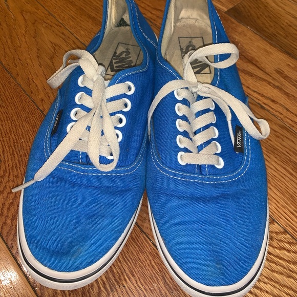 Vans - Picture 2 of 4